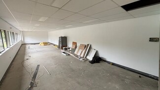 Más detalles de 20 Loyalty Rd, North Rocks - Oficina, nave en alquiler