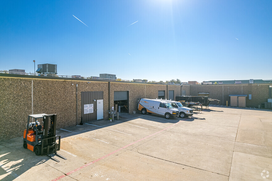 3704-3732 Arapaho Rd, Addison, TX en alquiler - Foto del edificio - Imagen 3 de 6