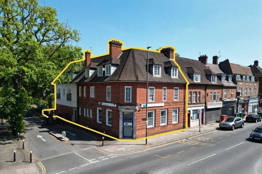 111 Queens Rd, Weybridge en venta - Foto del edificio - Imagen 3 de 3