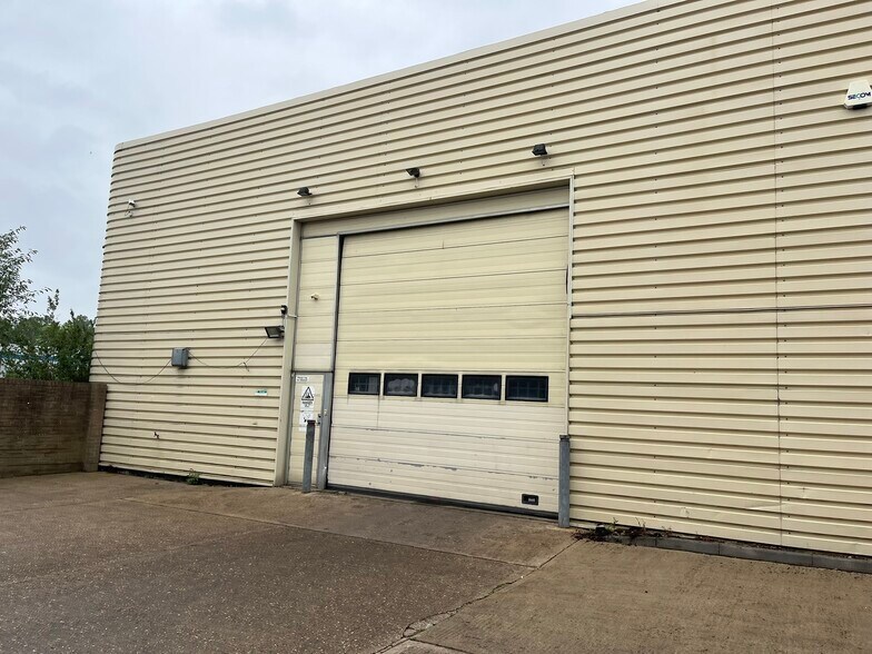 71 Alston Dr, Milton Keynes en alquiler - Foto del edificio - Imagen 3 de 9