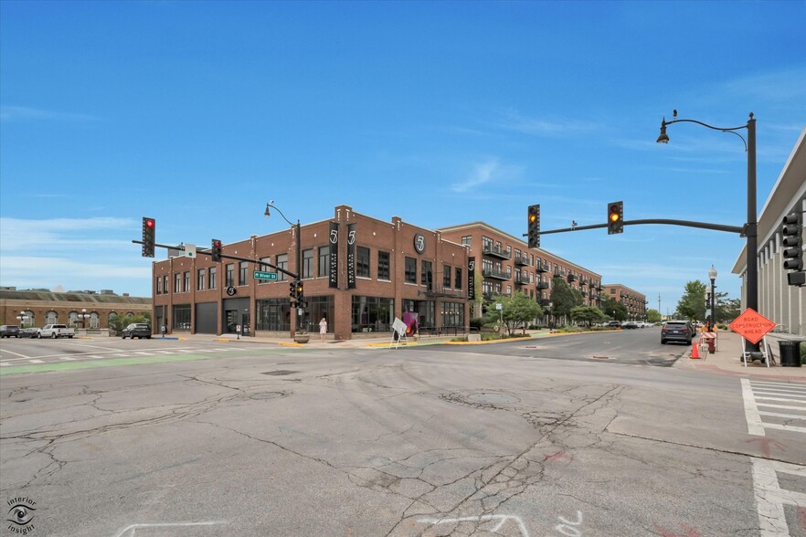 100 S River St, Aurora, IL en alquiler - Foto del edificio - Imagen 3 de 3