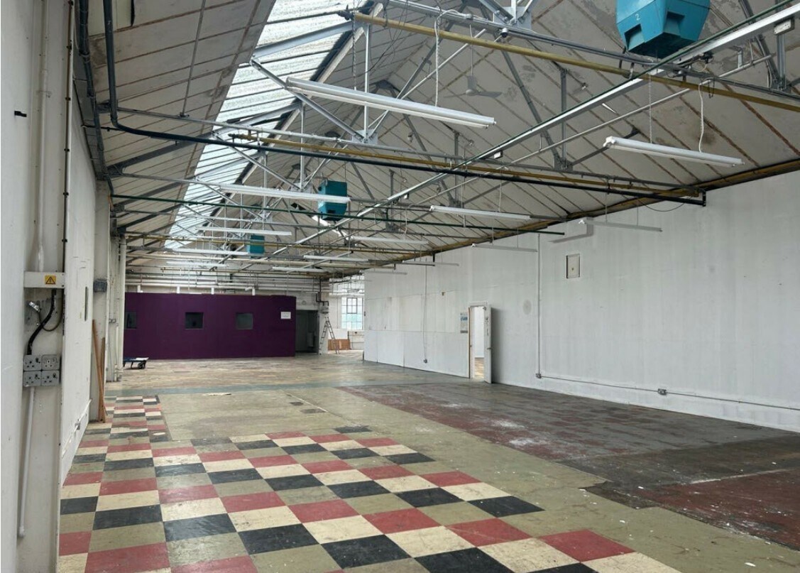 Eastern Av, Dunstable, BDF LU5 4JY - Unidad 1 -  - Foto del interior - Image 2 of 2