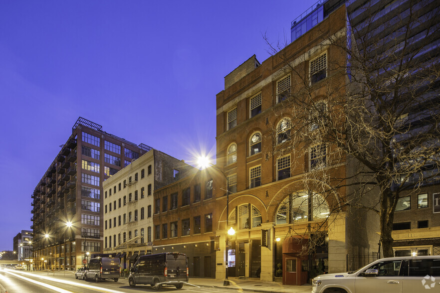 220-230 W Kinzie St, Chicago, IL en alquiler - Foto del edificio - Imagen 2 de 4