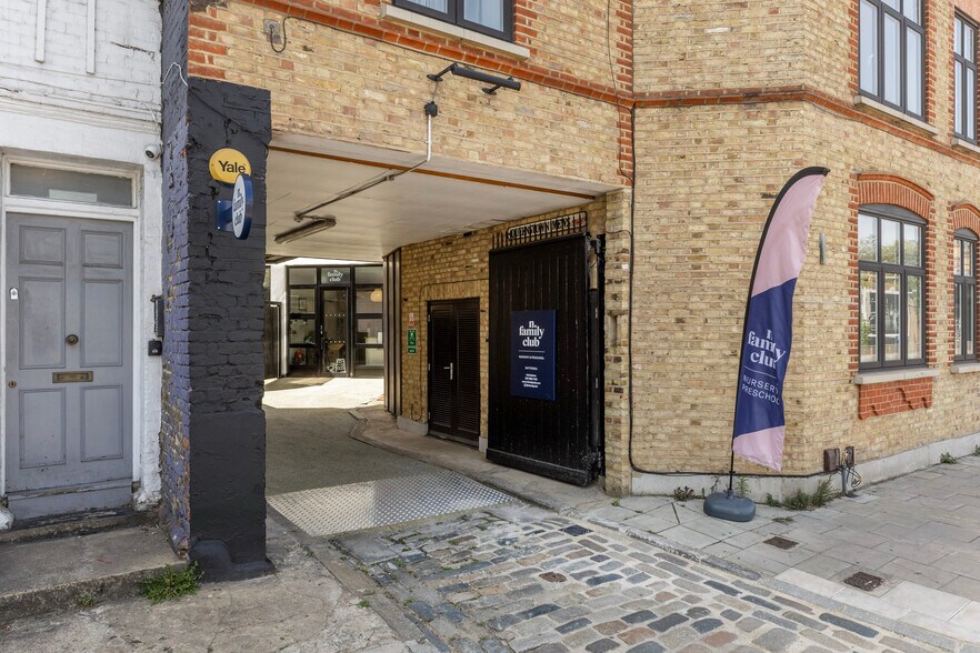 233A Queenstown Rd, London en venta - Foto del edificio - Imagen 3 de 12