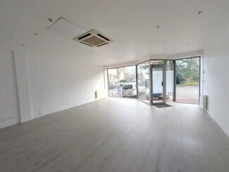 Más detalles de Résidence Du Parc Du Chateau, Louveciennes - Local en venta