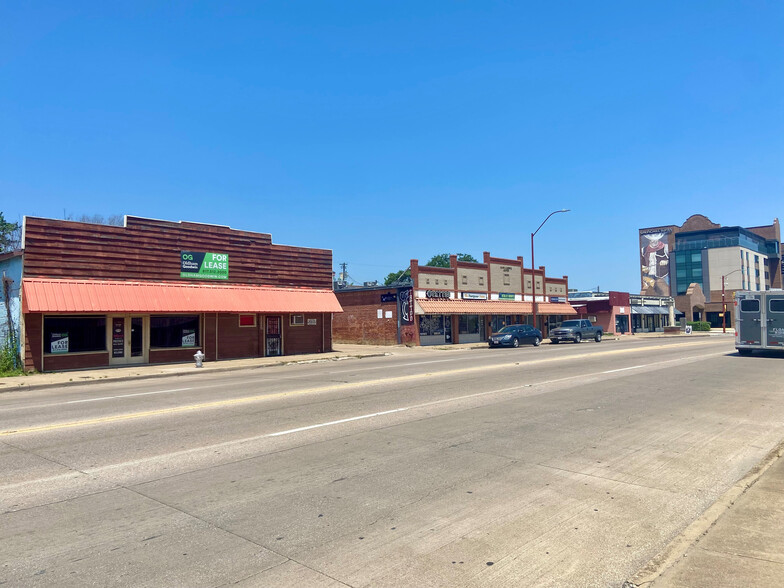 2225 N Main St, Fort Worth, TX en alquiler - Foto del edificio - Imagen 2 de 5