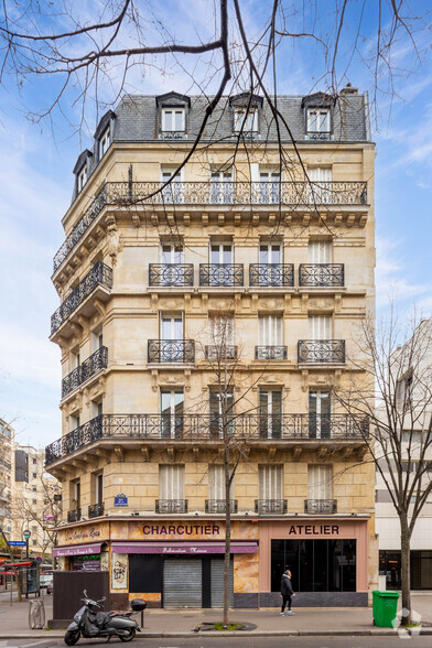 Edificio residencial en Paris en venta - Foto del edificio - Imagen 3 de 4