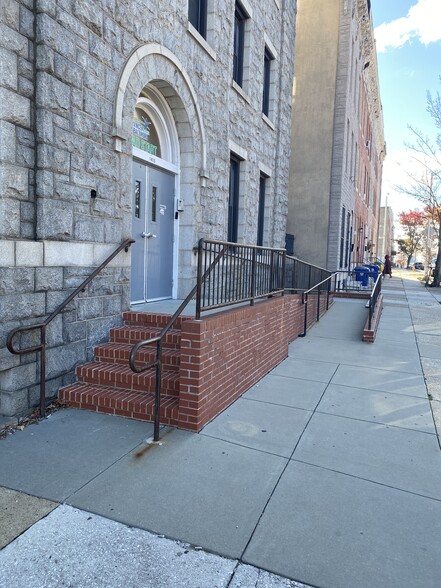 1427 N Caroline St, Baltimore, MD en venta - Foto del edificio - Imagen 3 de 3