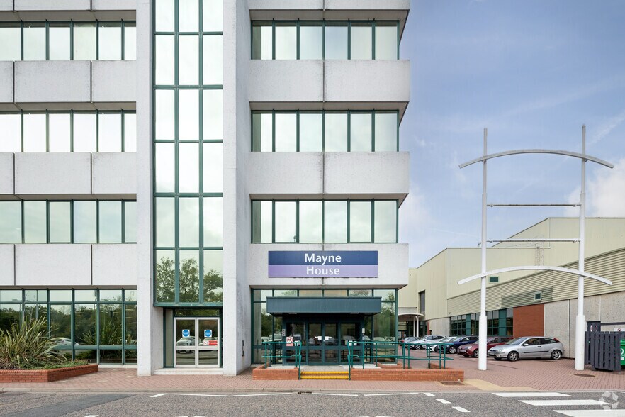 Fenton Way, Basildon en alquiler - Foto del edificio - Imagen 3 de 9