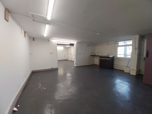950 Manchester Rd, Linthwaite en venta - Foto del interior - Imagen 2 de 5