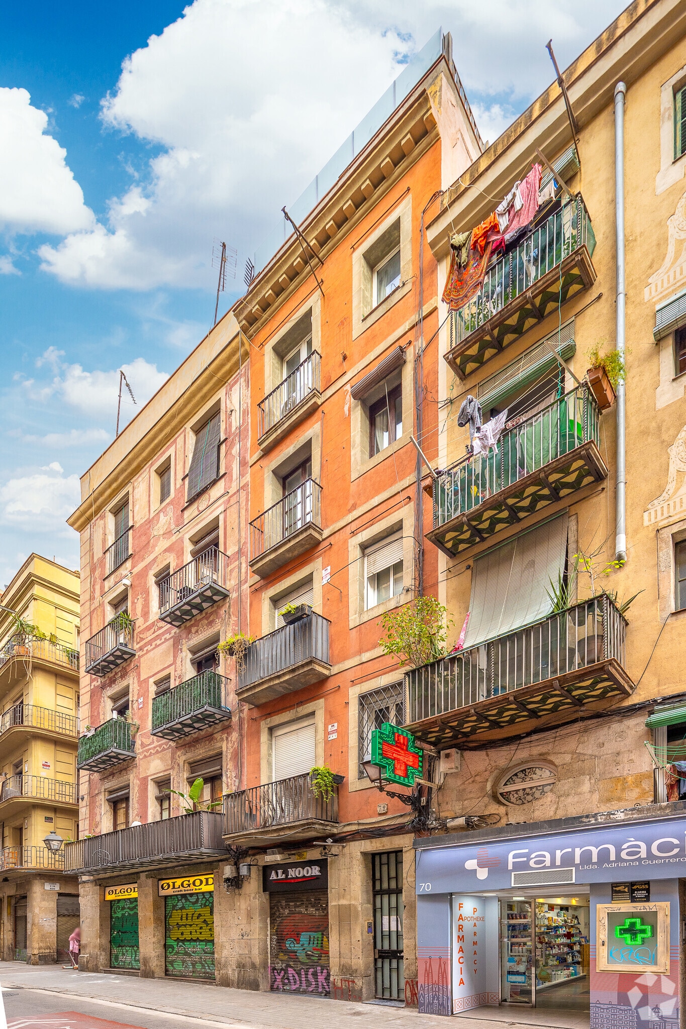 Edificio residencial en Barcelona, Barcelona en venta Foto del edificio- Imagen 1 de 6