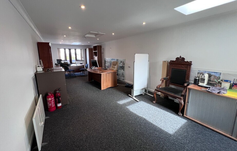 147 Wareham Rd, Corfe Mullen en venta - Foto del interior - Imagen 3 de 10