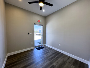 8815 West Rd, Houston, TX en alquiler Foto del interior- Imagen 2 de 12