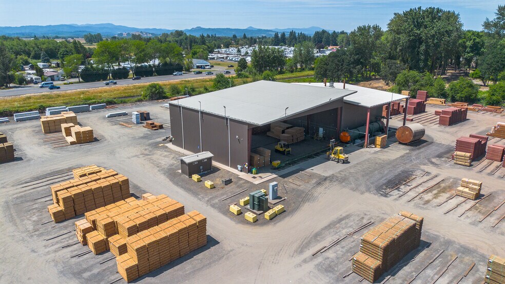 18 Year Absolute Net Lease - IND & IOS cartera de 2 inmuebles en venta en LoopNet.es - Foto del edificio - Imagen 2 de 17