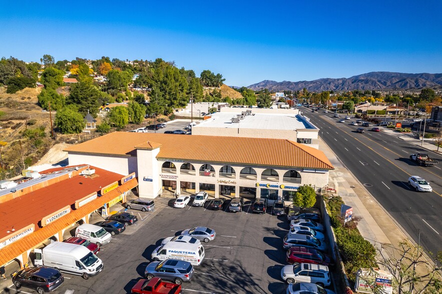 18909-18941 Soledad Canyon Rd, Canyon Country, CA en alquiler - Foto del edificio - Imagen 2 de 9