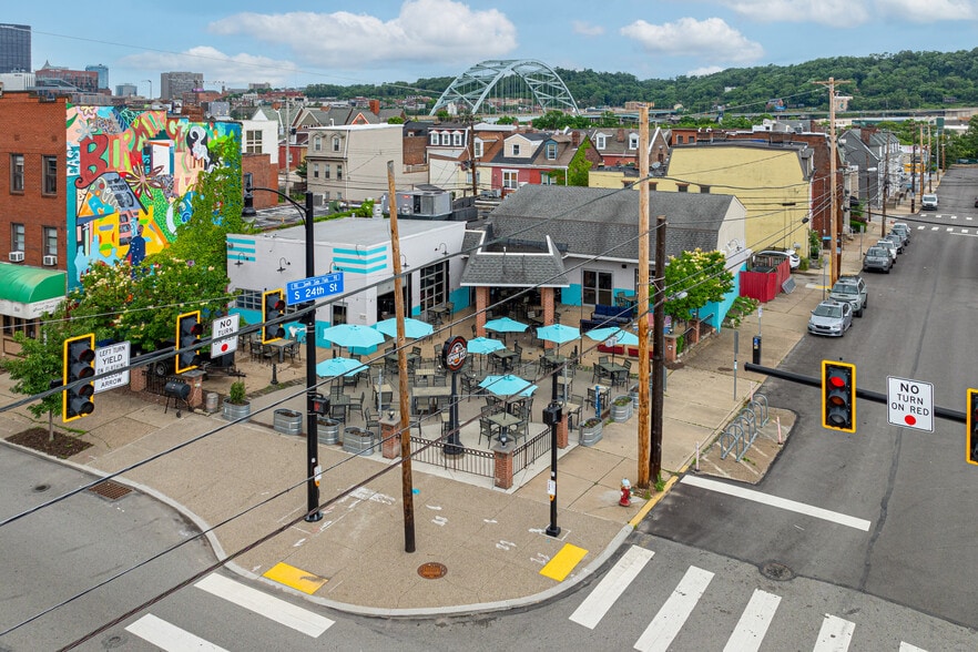 2339 E Carson St, Pittsburgh, PA en alquiler - Foto del edificio - Imagen 1 de 4