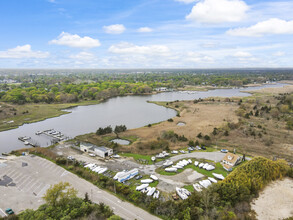 300 Pine Neck Ave, East Patchogue, NY - VISTA AÉREA  vista de mapa - Image1