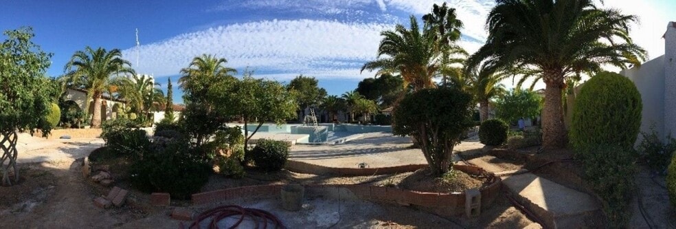 Hotel y hospedaje en L'Alfàs del Pi en venta - Foto del edificio - Imagen 3 de 13