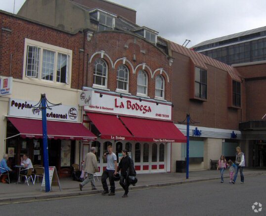 75 Commercial Way, Woking en venta - Foto del edificio - Imagen 3 de 3