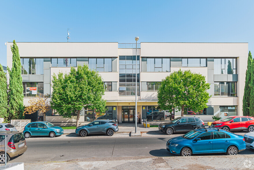 Calle Carpinteros, 6, Villaviciosa de Odón, Madrid en venta - Foto del edificio - Imagen 3 de 4