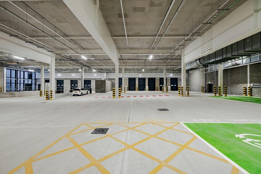 25-30 Mandela Way, London en alquiler - Foto del edificio - Imagen 2 de 12