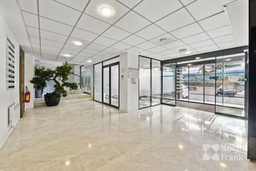28-28 Rue Du Docteur Finlay, Paris en alquiler - Vestíbulo - Imagen 2 de 6