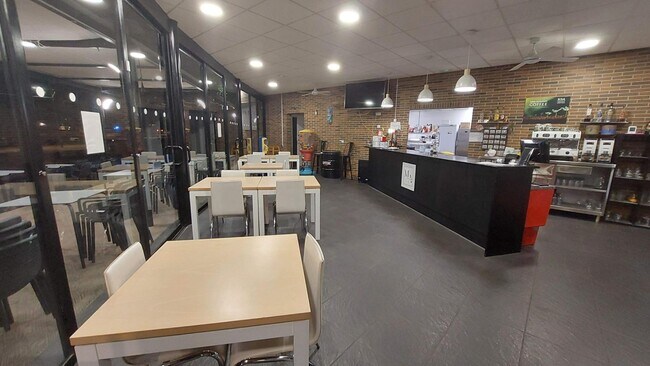 Más detalles de Carrer d'en Gorria, 45, Sant Carles de la Ràpita - Local en alquiler