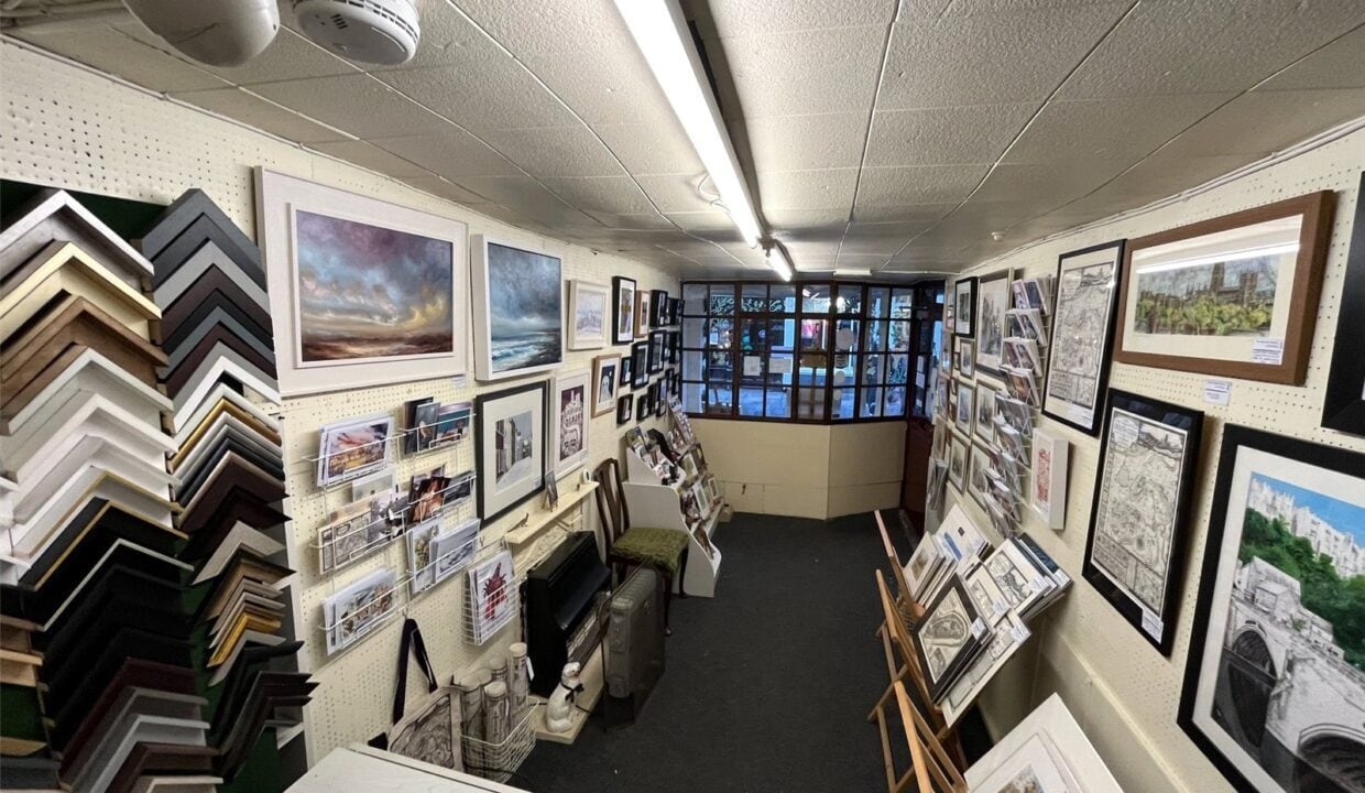 62 Saddler St, Durham en venta Foto del interior- Imagen 1 de 2