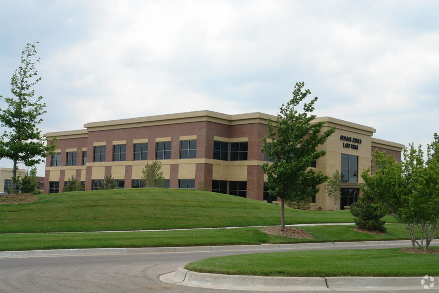 1635 N Waterfront Pky, Wichita, KS en alquiler - Foto del edificio - Imagen 2 de 3