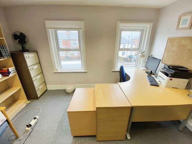 16-16A Norcot Rd, Reading en venta - Foto del interior - Imagen 3 de 8