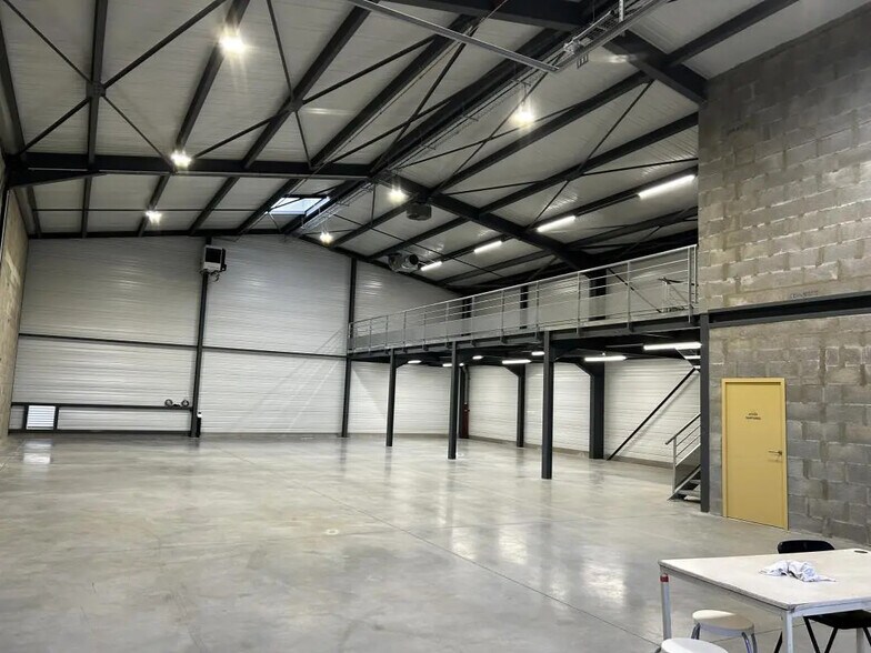 22 Rue Marius Grosso, Vaulx-en-Velin en alquiler - Foto del edificio - Imagen 3 de 17