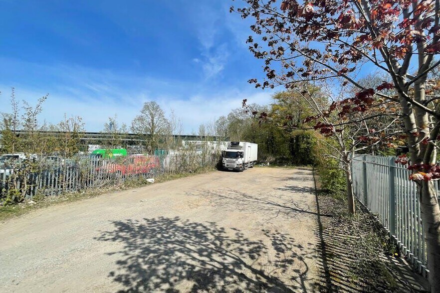 Tolpits Ln, Watford en alquiler - Foto del edificio - Imagen 2 de 4
