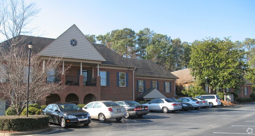 1776 Old Spring House Ln, Dunwoody, GA en alquiler - Foto del edificio - Imagen 2 de 23