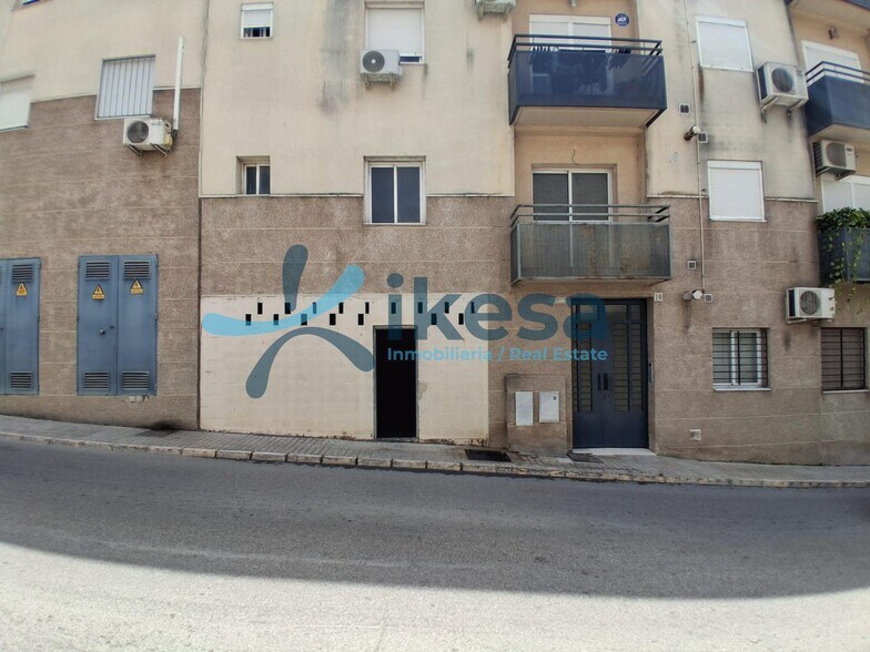 Local en Lebrija, Sevilla en venta - Foto del edificio - Imagen 2 de 9