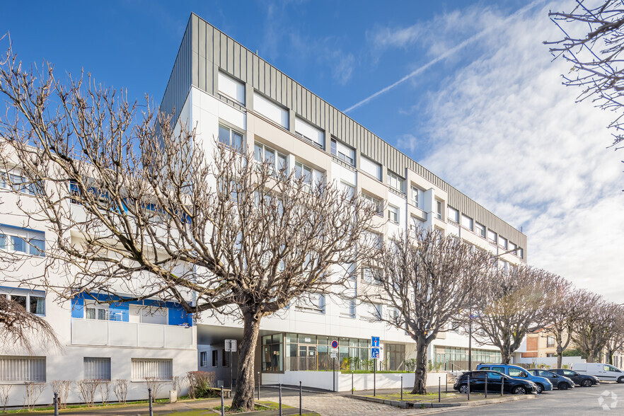 Edificio residencial en Ivry-sur-Seine en venta - Foto del edificio - Imagen 2 de 2