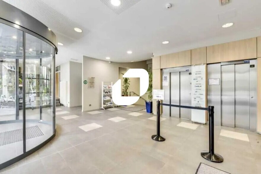 4 Avenue Du Recteur Poincaré, Paris en alquiler - Foto del edificio - Imagen 2 de 24