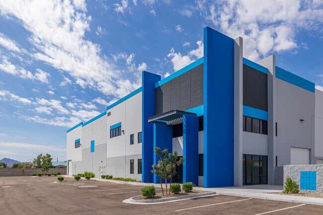 Más detalles de 1466 N Eliseo C. Felix Jr Way, Avondale, AZ - Nave en alquiler