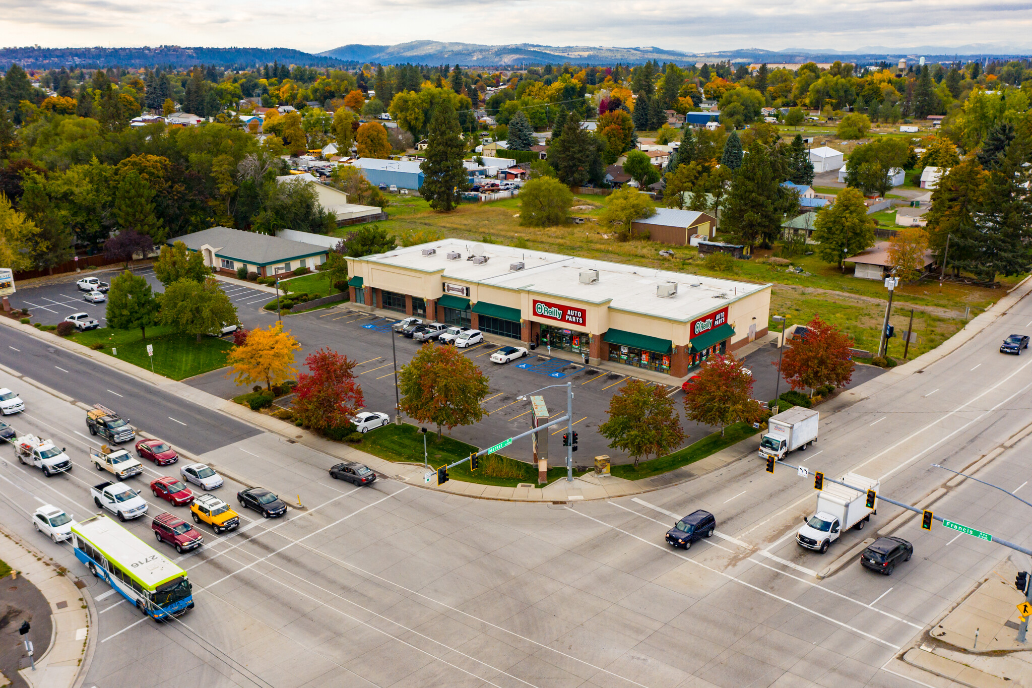 3121-3125 E Francis Ave, Spokane, WA en alquiler Foto del edificio- Imagen 1 de 4