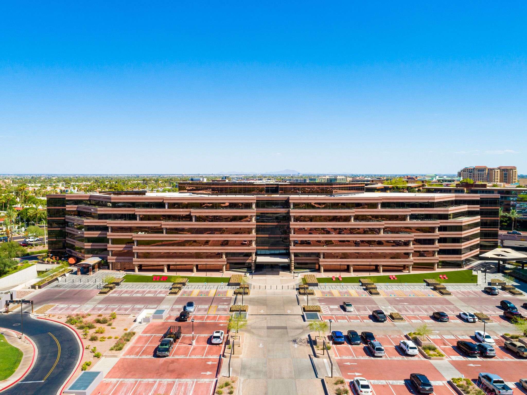 4800 N Scottsdale Rd, Scottsdale, AZ en alquiler Foto del edificio- Imagen 1 de 4