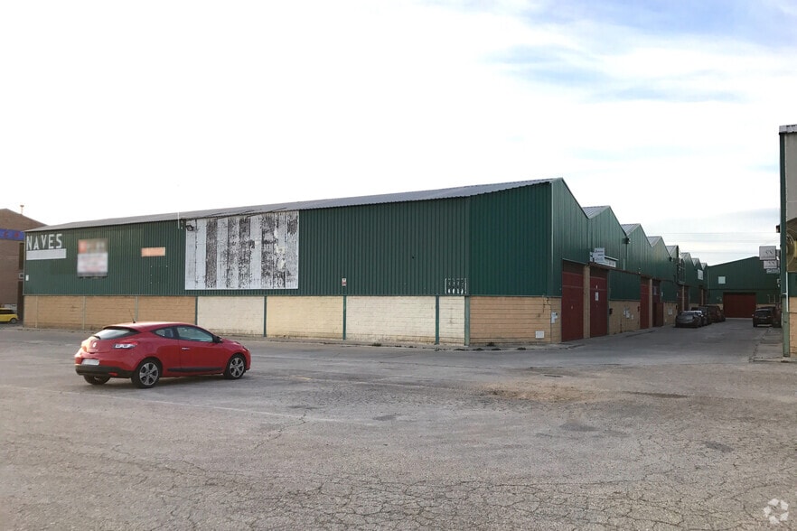 Calle el Tejido, 3, Azuqueca de Henares, Guadalajara en venta - Foto del edificio - Imagen 2 de 3