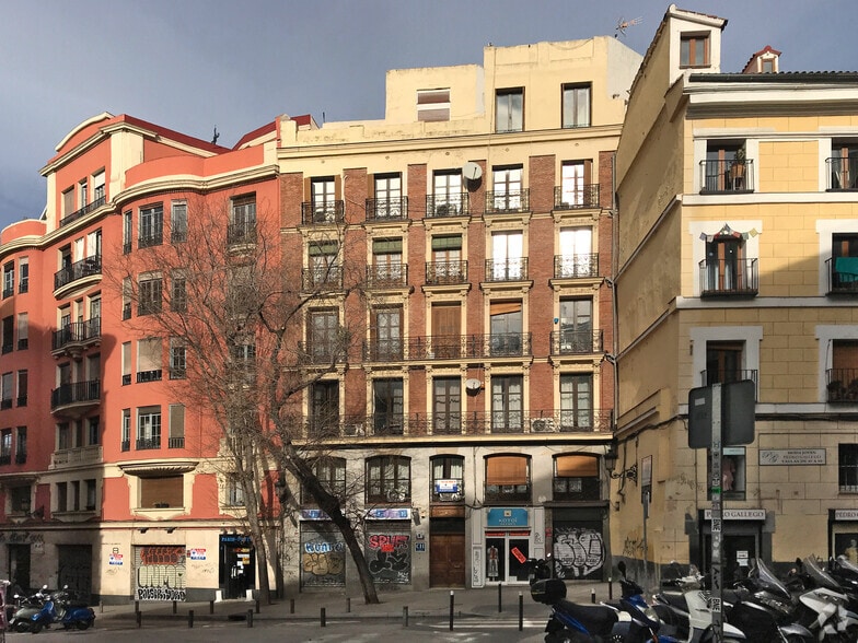 Calle de Concepción Jerónima, 6, Madrid, Madrid en alquiler - Foto principal - Imagen 1 de 8