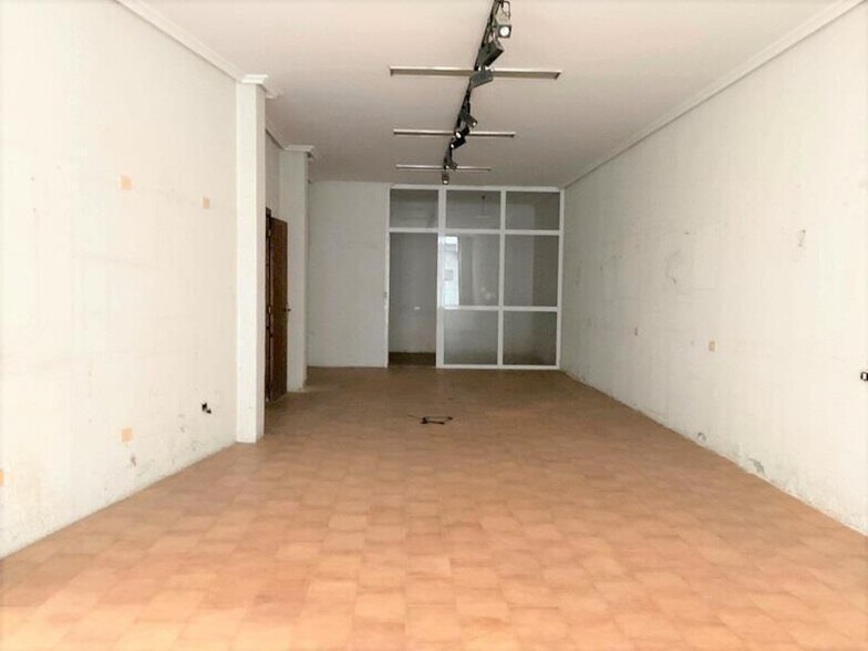 Local en Astorga, León en venta - Foto del edificio - Imagen 3 de 17