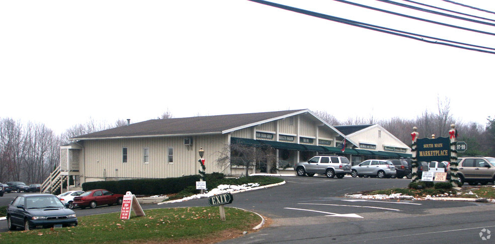 97-99 S Main St, Newtown, CT en alquiler - Foto del edificio - Imagen 2 de 5