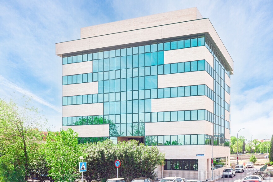Avenida Sur del Aeropuerto de Barajas, 28, Madrid, Madrid en alquiler - Foto del edificio - Imagen 2 de 20