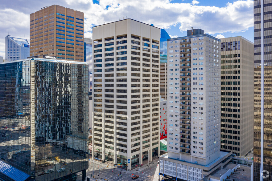 639 5th Ave SW, Calgary, AB en alquiler - Foto del edificio - Imagen 3 de 8