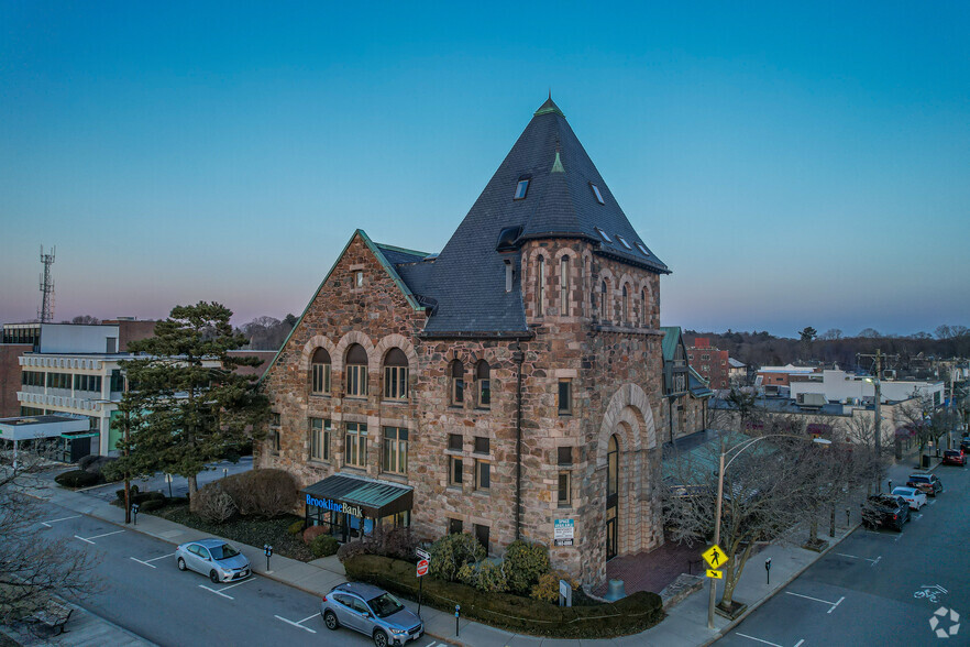 10 Langley Rd, Newton, MA en venta - Foto del edificio - Imagen 1 de 47