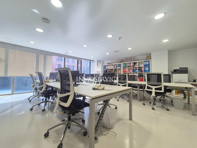 Más detalles de Carrer de València, 243, Barcelona - Oficina en venta