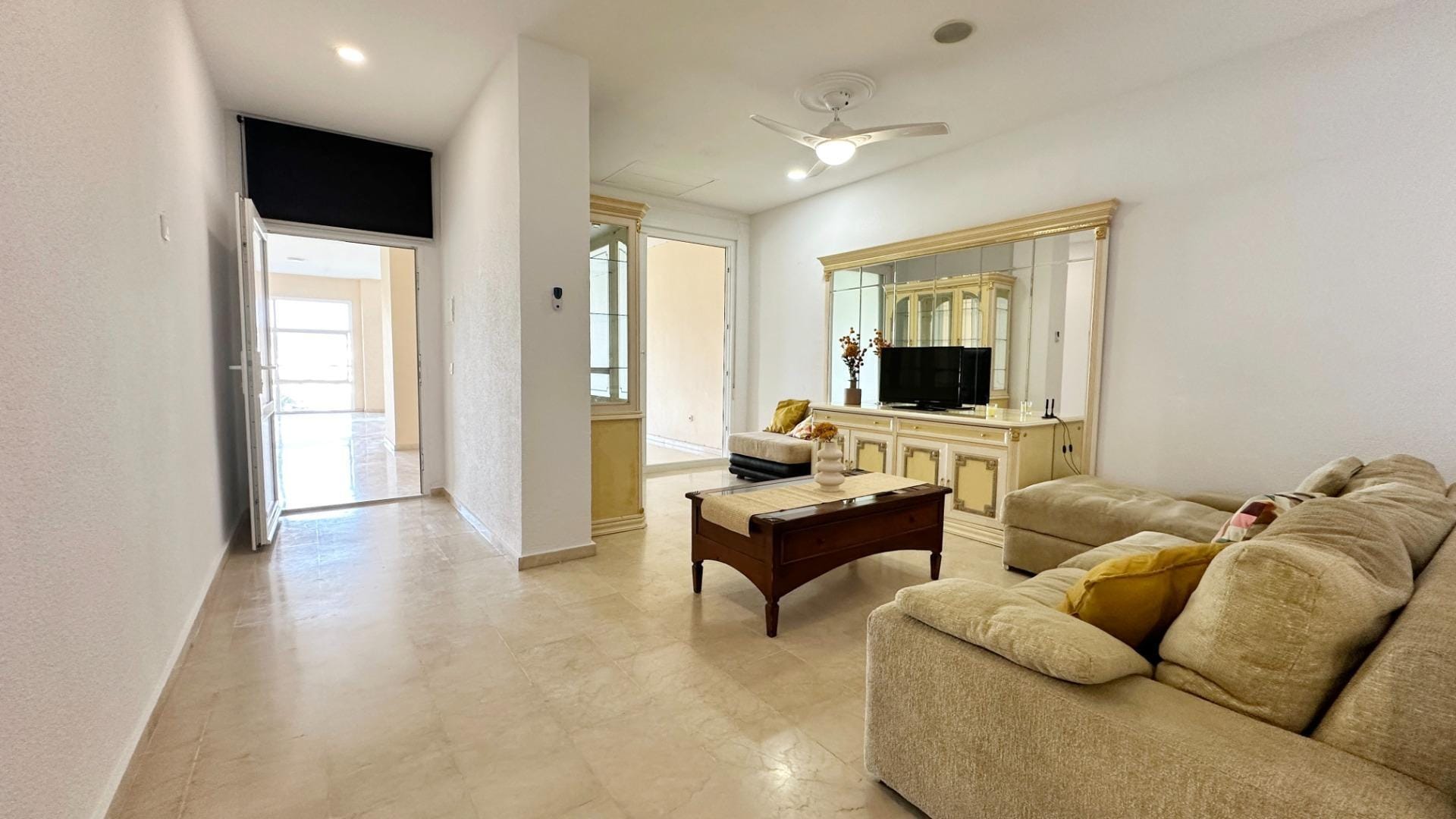 Local en Estepona, Málaga en venta Foto principal- Imagen 1 de 26