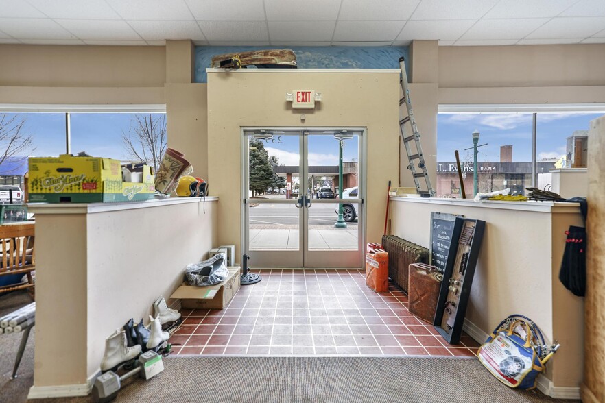 233 Main Ave E, Twin Falls, ID en venta - Foto del edificio - Imagen 3 de 41