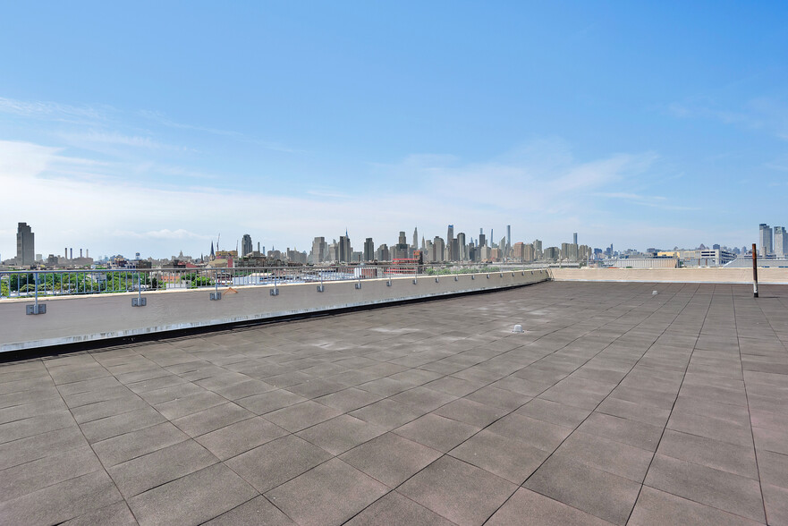 231 Norman Ave, Brooklyn, NY en venta - Foto del edificio - Imagen 2 de 2